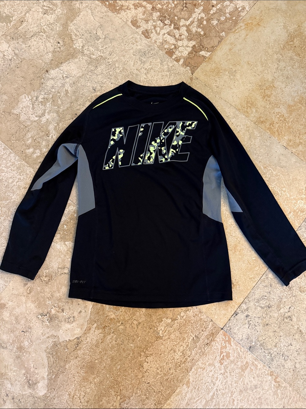 Nike youth small
